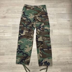 US Military Cargo Pants Men's Size Medium Short Woodland Camo Combat Trousers